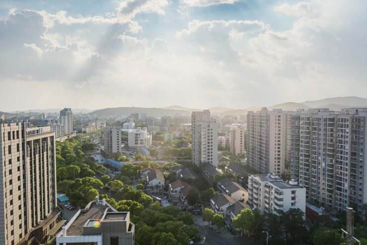 Luxury apartments near Lajpat Nagar, Greater Kailash, Hauz Khas, AIIMS, Metro Station and Airport De