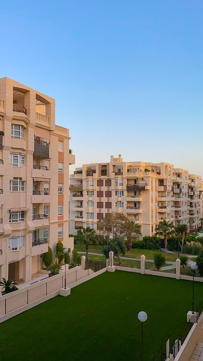 4 BHK Flats Delhi NCR
